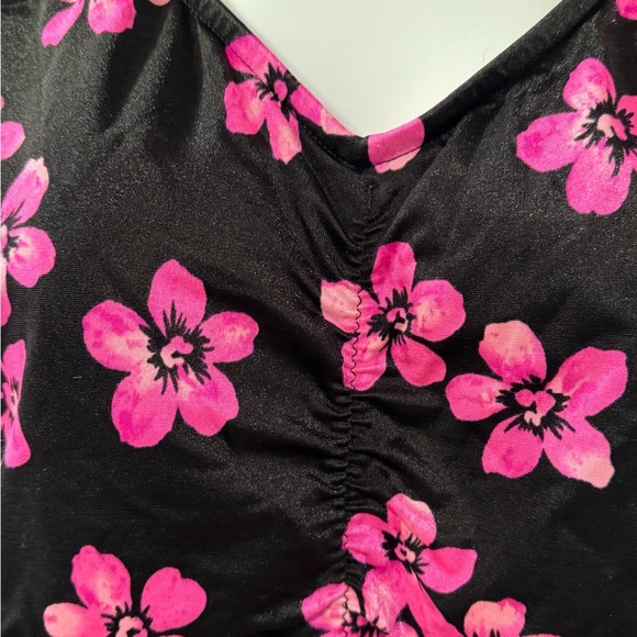 Maxine of Hollywood swimsuit - Picture 2 of 9